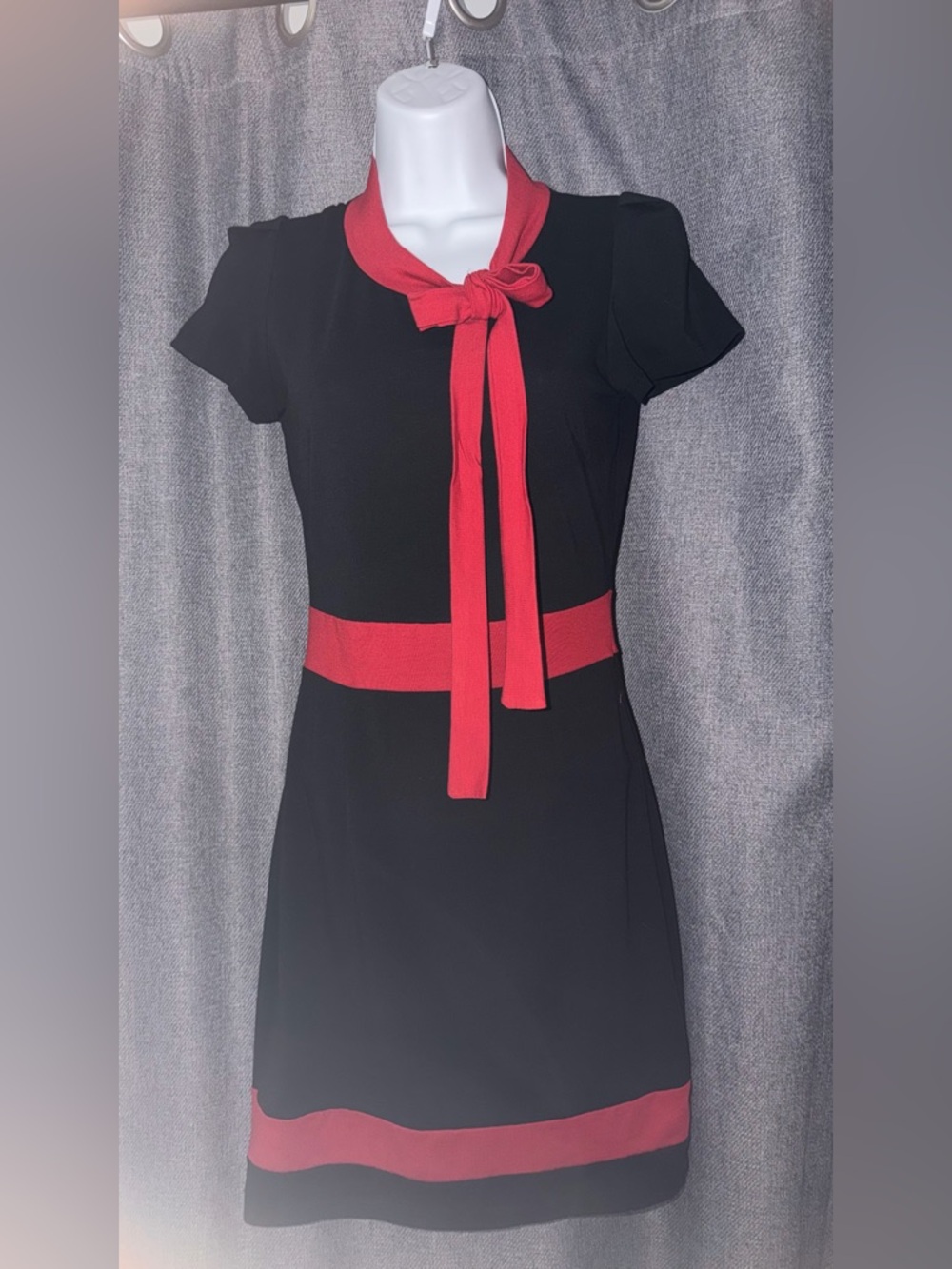Moon Collection Black Red Dress Cap Sleeve Tie Neck Mod Colorblock Mini Small